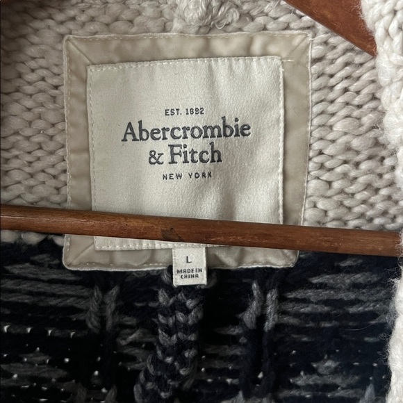 Abercrombie & Fitch Knit Shawl Cardigan Size L - Picture 3 of 4